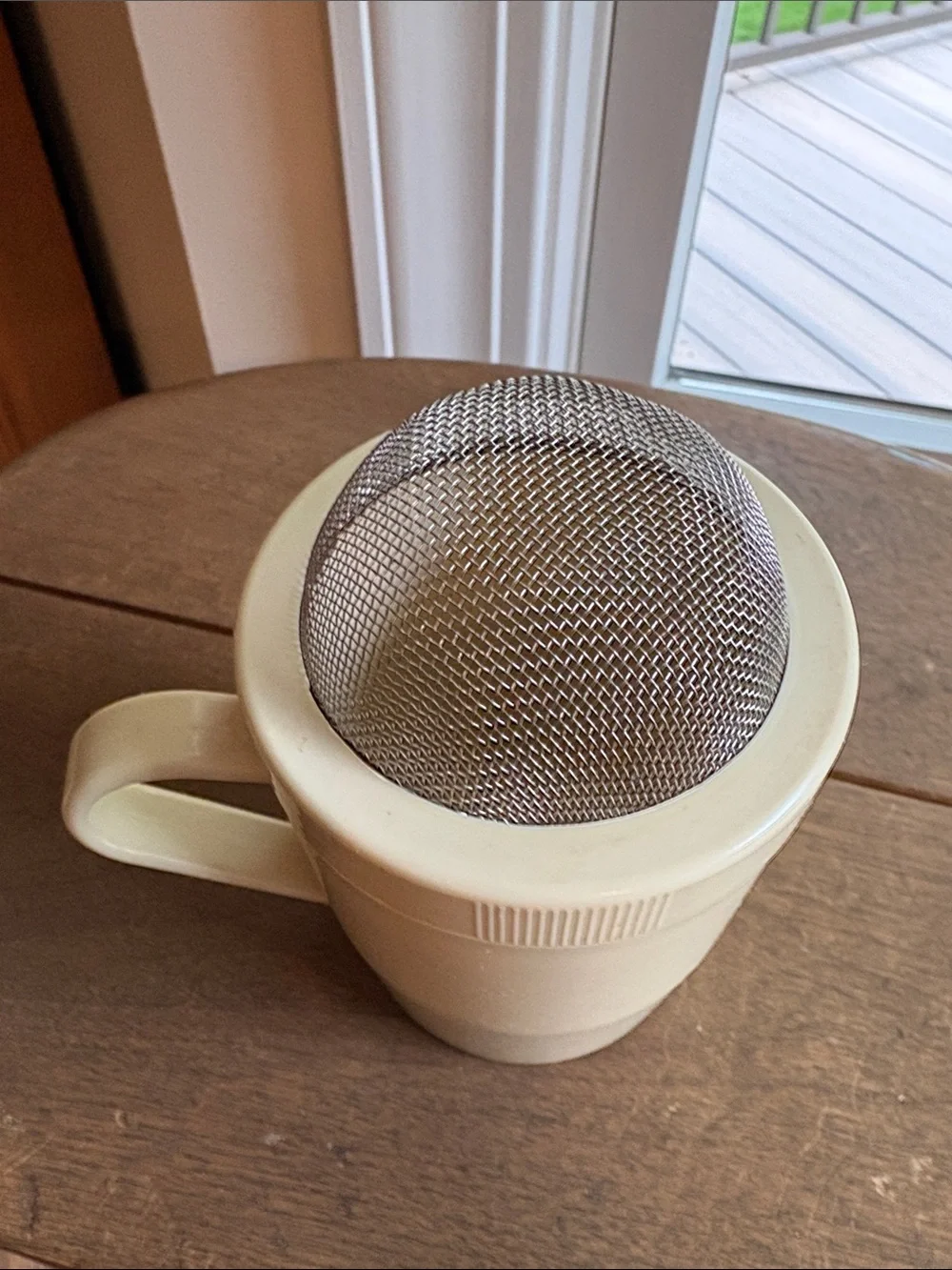 The Pampered Chef sugar shaker